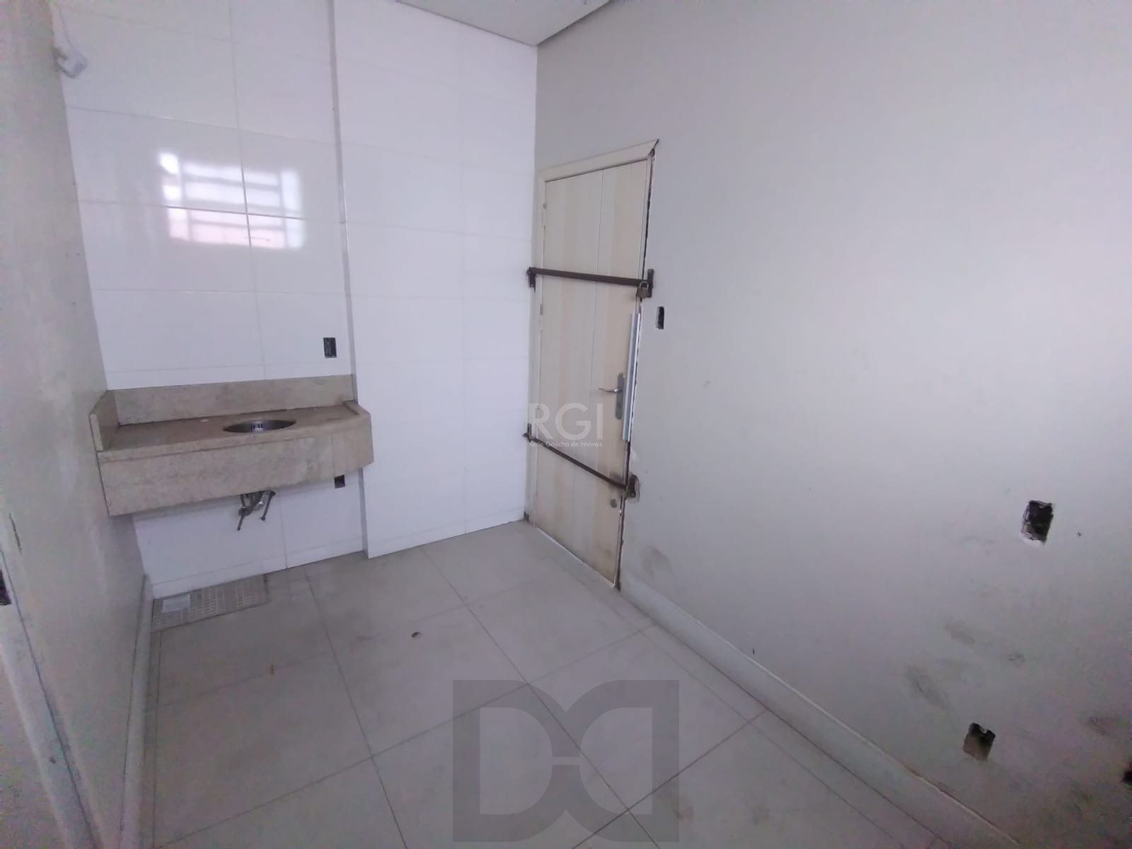 Casa Comercial para Venda - 250m², 0 dormitórios, 10 vagas - Glória — foto 9