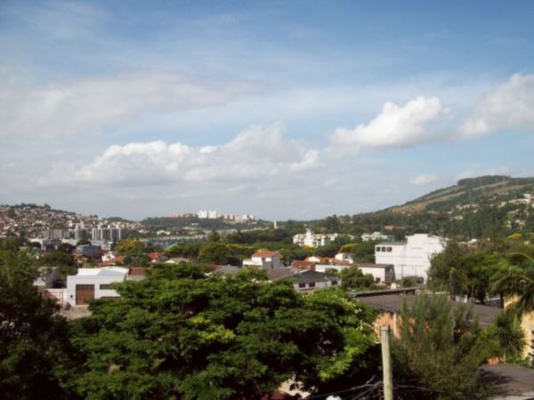 Sobrado para Venda - 240m², 3 dormitórios, sendo 1 suites, 1 vaga - Partenon — foto 10