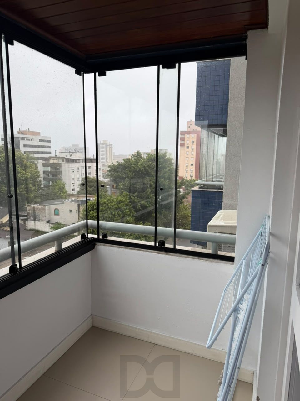 Apartamento de 2 dormitórios semi mobiliado com vaga no Bairro Santana — foto 10