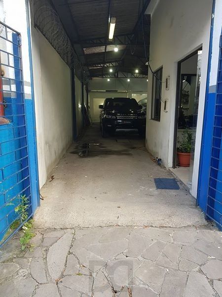 Casa para Venda - 181.5m², 2 dormitórios, 10 vagas - Partenon — foto 2