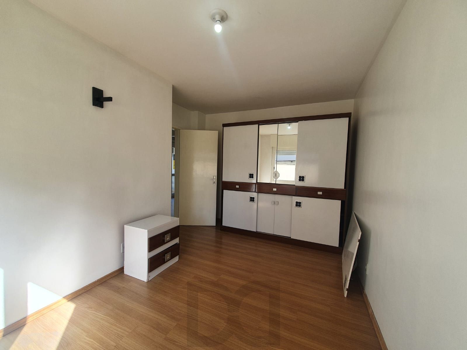 Apartamento de 2 dormitórios no bairro Azenha para comprar — foto 8