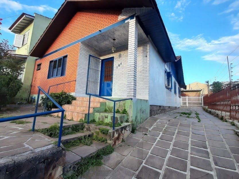 Casa para Venda - 184m², 4 dormitórios, sendo 1 suites, 5 vagas - Cavalhada — foto 1