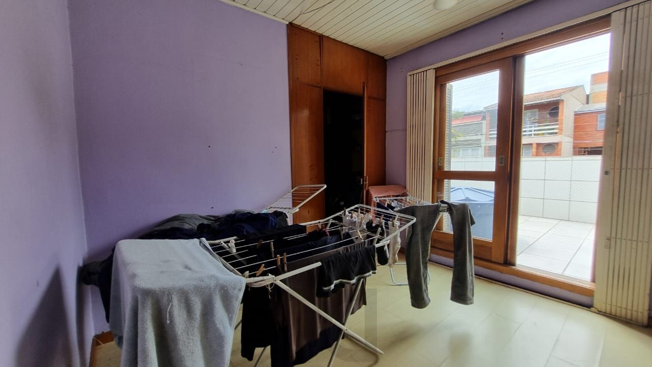 Casa estilo sobrado para venda de 3 dormitórios com 2 vagas de garagem no bairro Cidade Baixa em Porto Alegre/RS. — foto 19