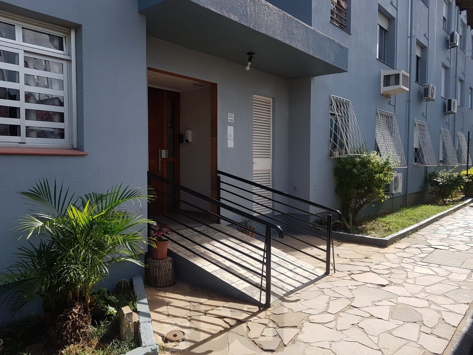Apartamento de 1 dormitório no bairro azenha — foto 1