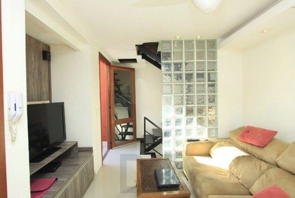 Casa sobrado em Condomínio com 4 pisos de 3 dormitórios sendo 3 suítes para venda na Av. Lucas de Oliveira no bairro Bela Vista em Porto Alegre/RS. — foto 5