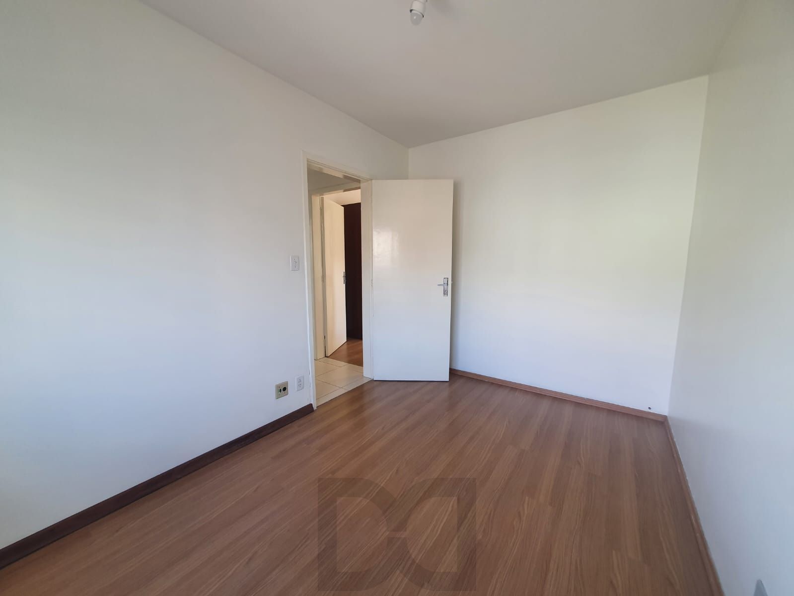 Apartamento de 2 dormitórios no bairro Azenha para comprar — foto 7