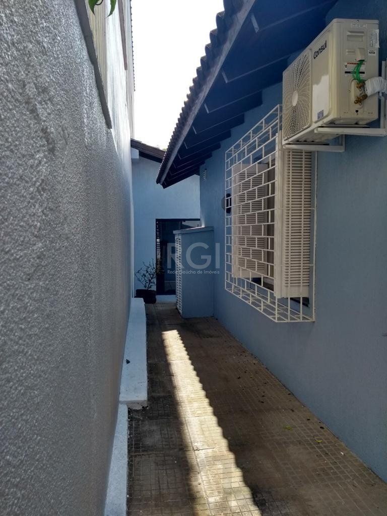 Casa para Venda - 249.86m², 3 dormitórios, sendo 1 suites, 4 vagas - Medianeira — foto 40