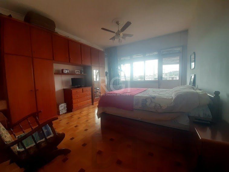 Casa para Venda - 243m², 3 dormitórios, 5 vagas - Medianeira — foto 5