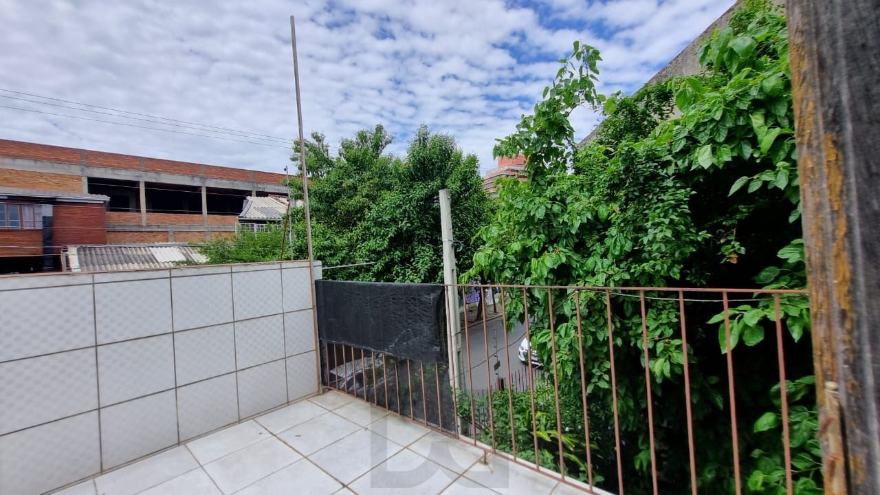 Casa estilo sobrado para venda de 3 dormitórios com 2 vagas de garagem no bairro Cidade Baixa em Porto Alegre/RS. — foto 17