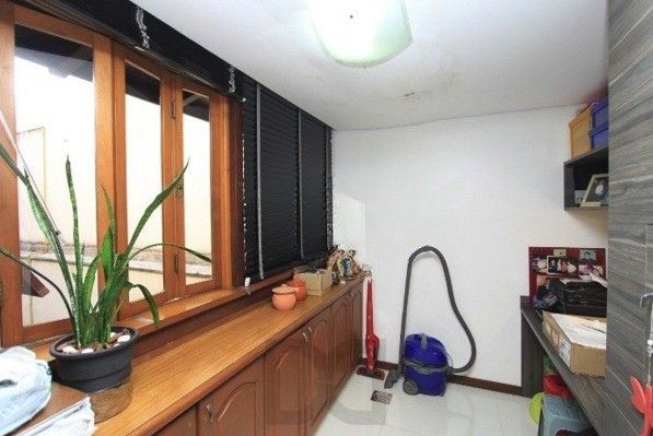 Casa sobrado em Condomínio com 4 pisos de 3 dormitórios sendo 3 suítes para venda na Av. Lucas de Oliveira no bairro Bela Vista em Porto Alegre/RS. — foto 15
