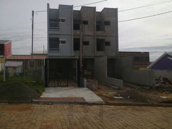 Casa para Venda - 132m², 3 dormitórios, sendo 3 suites, 2 vagas - Protásio Alves — foto 2
