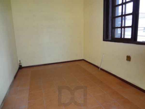 Casa para Venda - 190m², 3 dormitórios, sendo 1 suites, 1 vaga - Partenon — foto 4