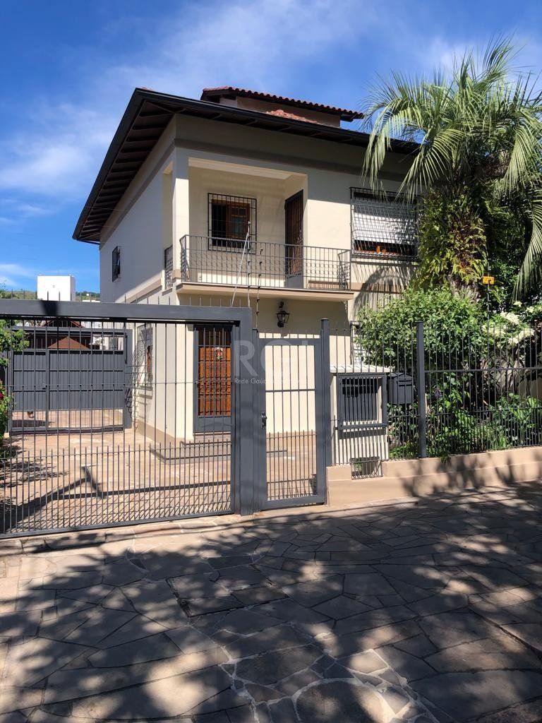 Casa para Venda - 225.91m², 4 dormitórios, sendo 2 suites, 1 vaga - Nonoai — foto 1