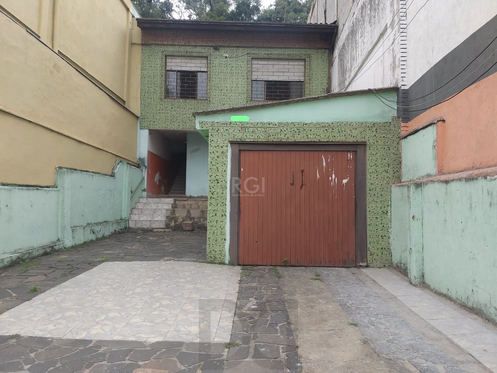 Casa para Venda - 136m², 4 dormitórios, 1 vaga - Agronomia — foto 1