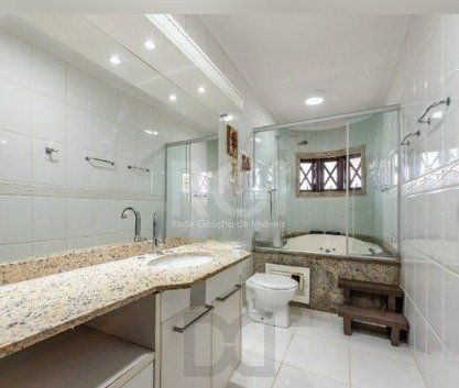 Casa para Venda - 225.43m², 3 dormitórios, sendo 1 suites, 2 vagas - Guarujá — foto 9