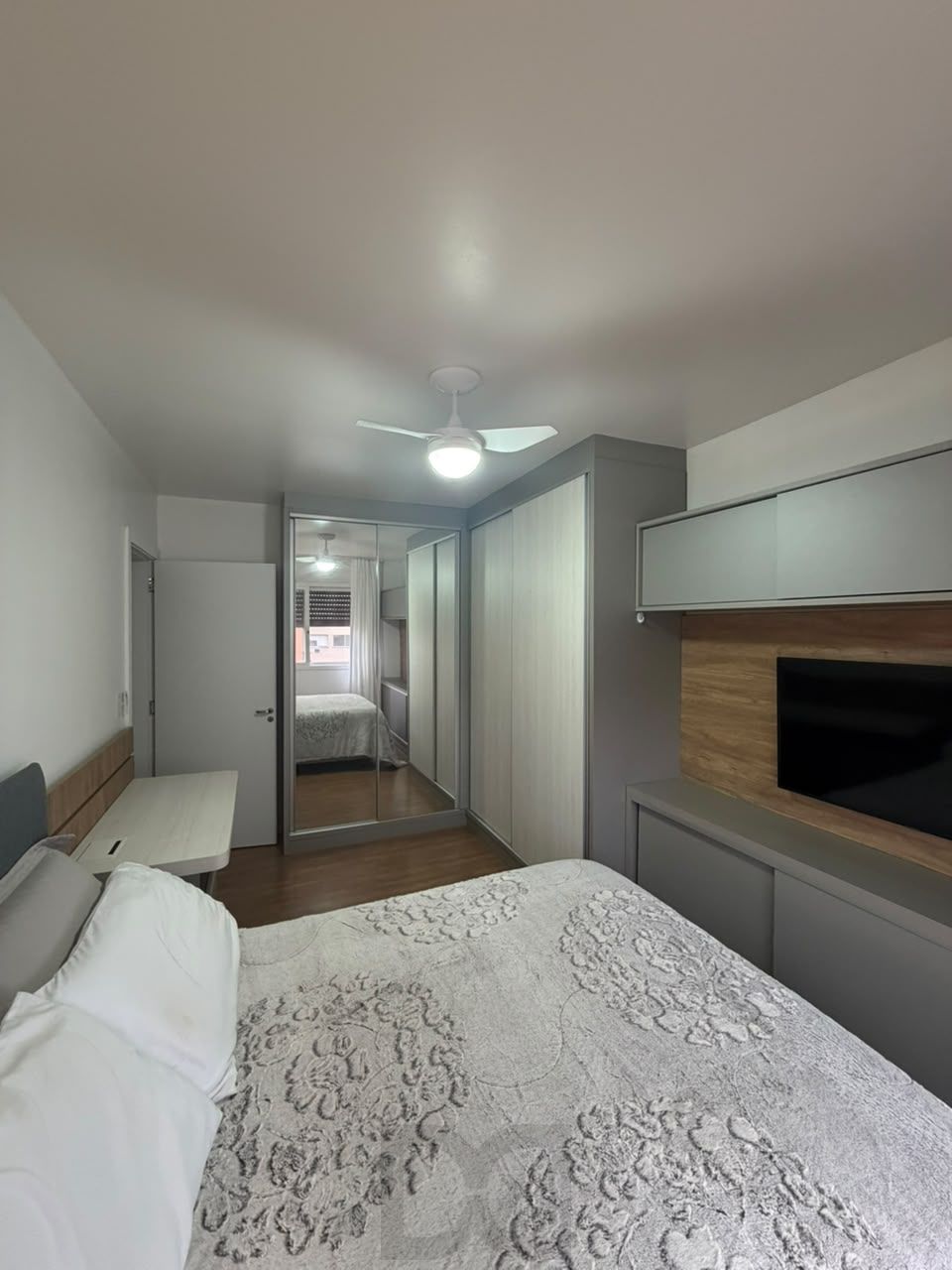 Apartamento de 2 dormitórios semi mobiliado com vaga no Bairro Santana — foto 28
