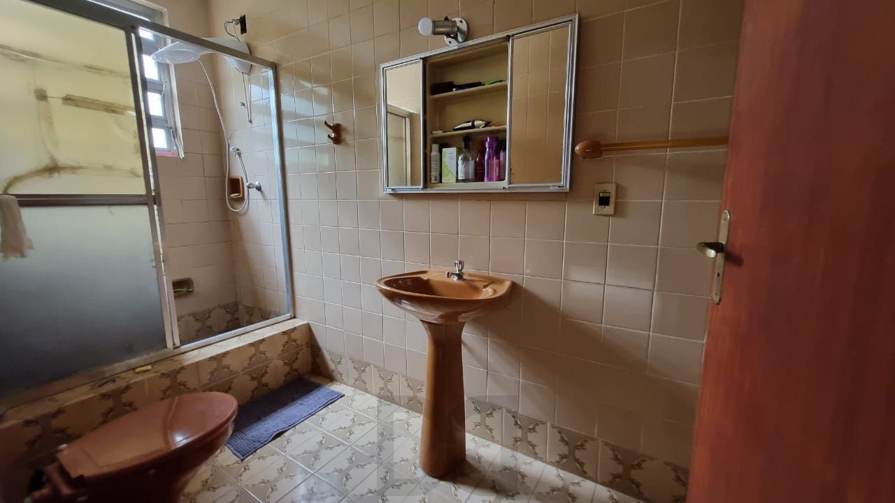 Casa estilo sobrado para venda de 3 dormitórios com 2 vagas de garagem no bairro Cidade Baixa em Porto Alegre/RS. — foto 25