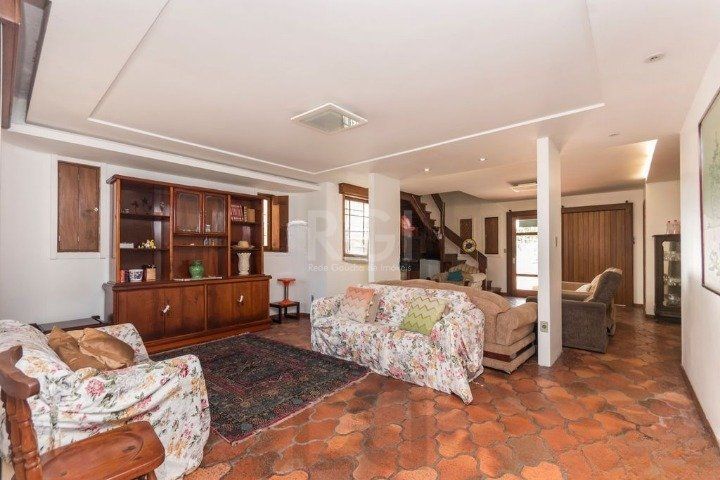 Casa para Venda - 247m², 4 dormitórios, sendo 1 suites, 5 vagas - Glória — foto 2