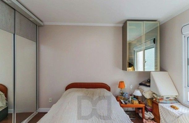 Apartamento de frente com vista panorâmica, sacada,3 dormitórios,1suíte para venda no bairro Centro Histórico em Porto Alegre/RS. — foto 9