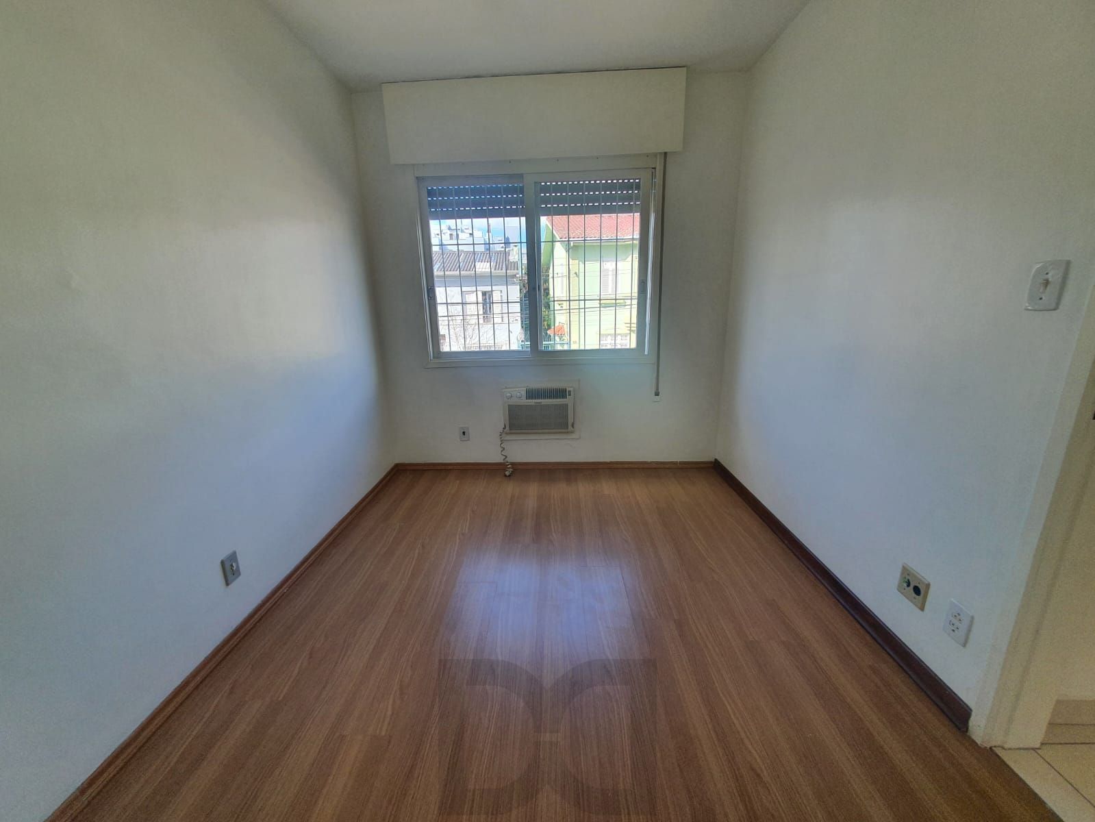 Apartamento de 2 dormitórios no bairro Azenha para comprar — foto 11