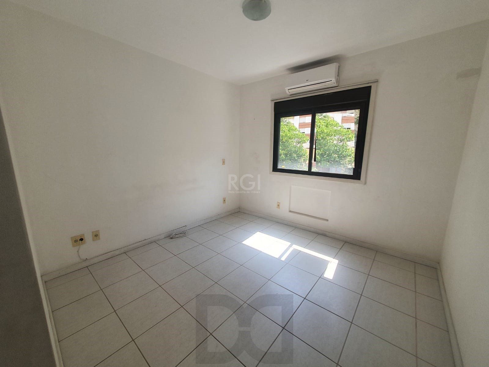 Apartamento para Venda - 90m², 2 dormitórios, 1 vaga - Mont Serrat — foto 7