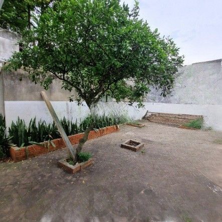 Casa de 4 dormitórios, 2 banheiros para venda pronta para morar no bairro Partenon em Porto Alegre/RS. — foto 26