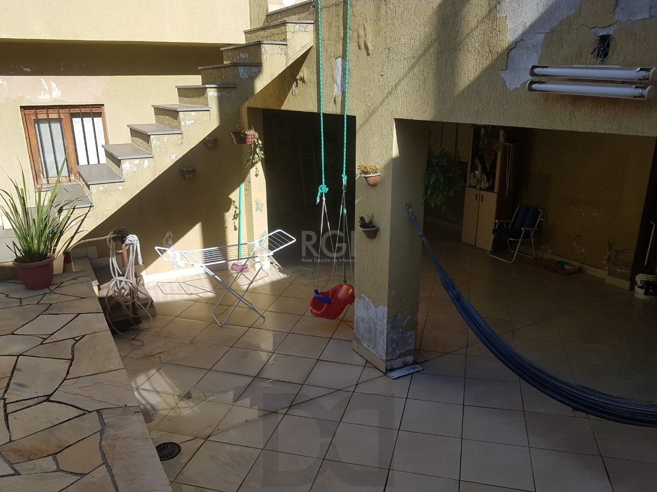 Casa para Venda - 300m², 4 dormitórios, sendo 1 suites, 2 vagas - Glória — foto 37