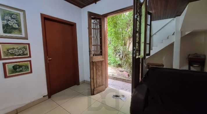 Casa estilo sobrado para venda de 3 dormitórios com 2 vagas de garagem no bairro Cidade Baixa em Porto Alegre/RS. — foto 37