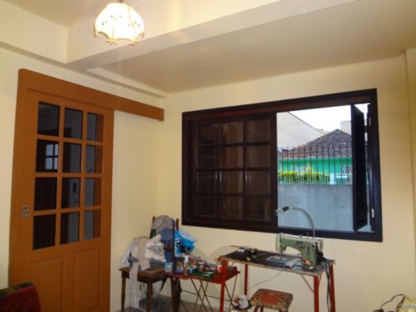 Casa para Venda - 190m², 3 dormitórios, sendo 1 suites, 1 vaga - Partenon — foto 30