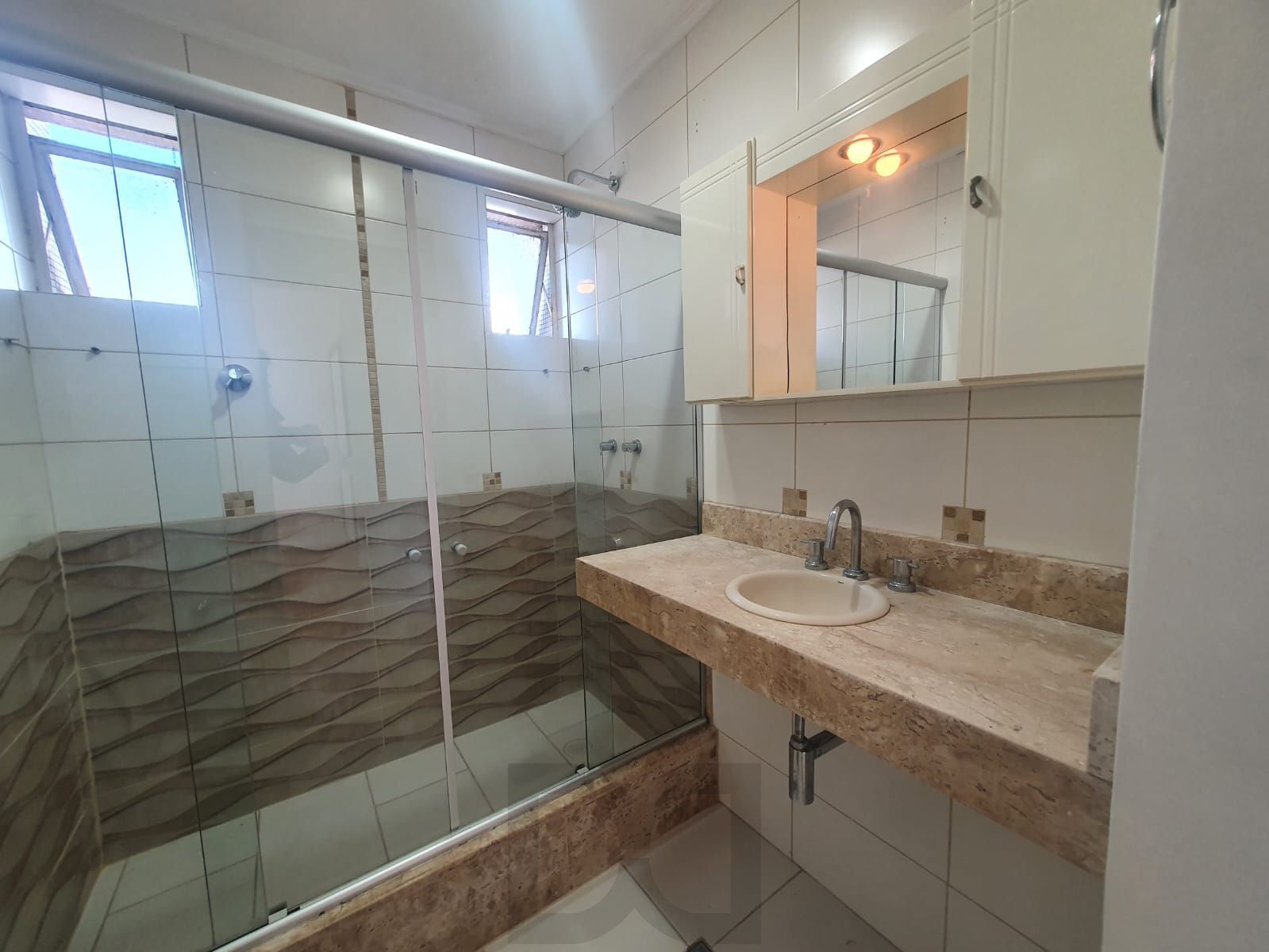 Apartamento de 2 dormitórios no bairro Azenha para comprar — foto 6