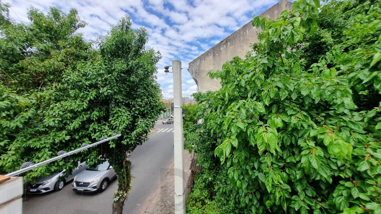Casa estilo sobrado para venda de 3 dormitórios com 2 vagas de garagem no bairro Cidade Baixa em Porto Alegre/RS. — foto 22