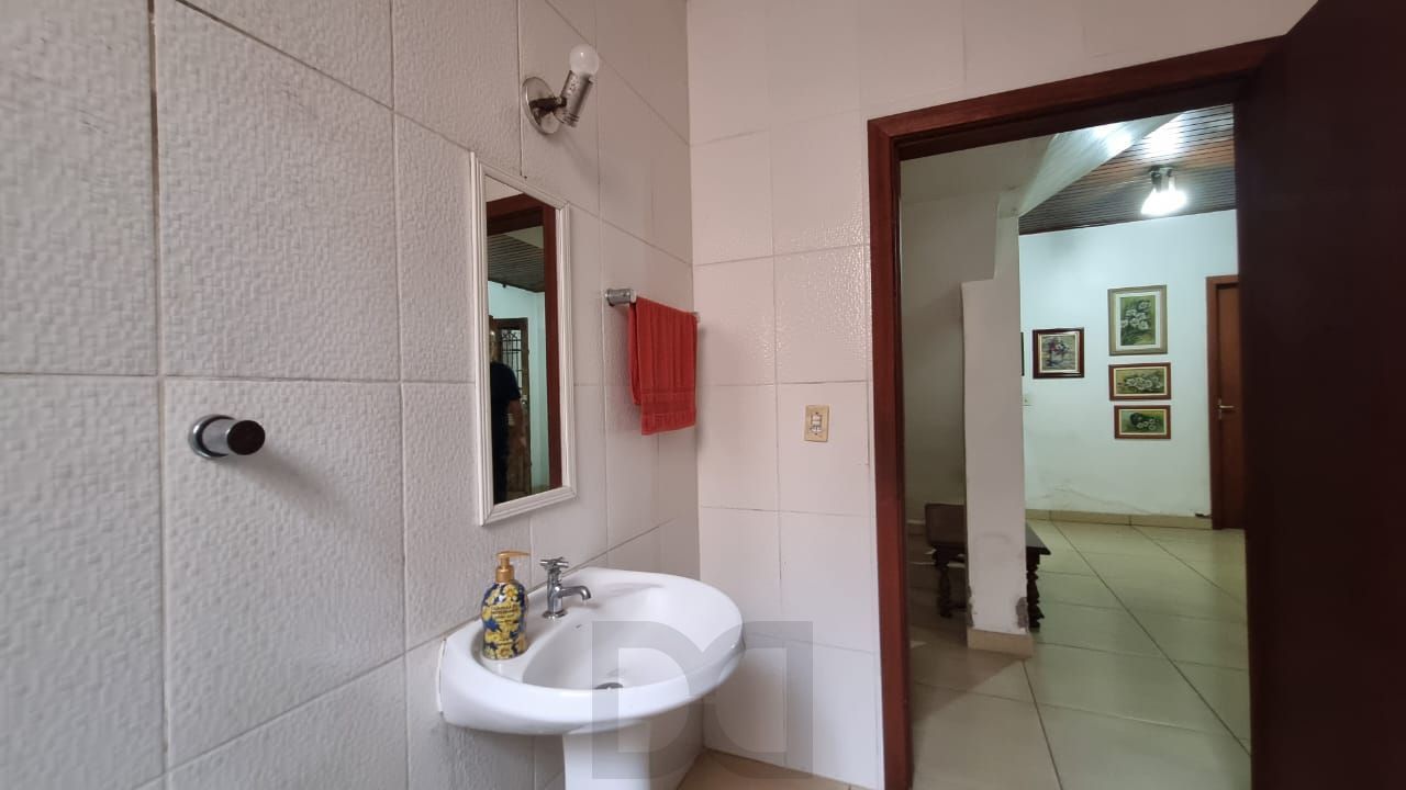 Casa estilo sobrado para venda de 3 dormitórios com 2 vagas de garagem no bairro Cidade Baixa em Porto Alegre/RS. — foto 6
