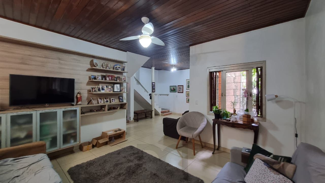 Casa estilo sobrado para venda de 3 dormitórios com 2 vagas de garagem no bairro Cidade Baixa em Porto Alegre/RS. — foto 3
