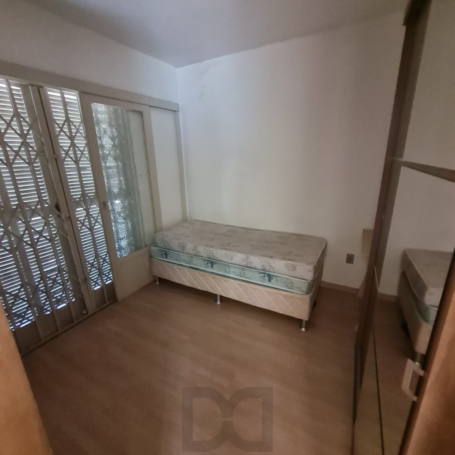 QUARTO SOLTEIRO