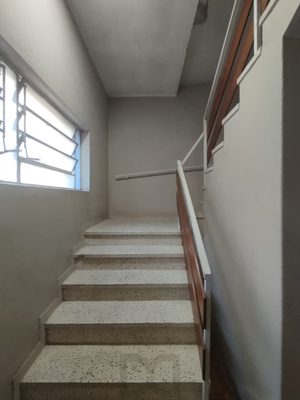 APTO DESOCUPADO COM VAGA GARAGEM — foto 7