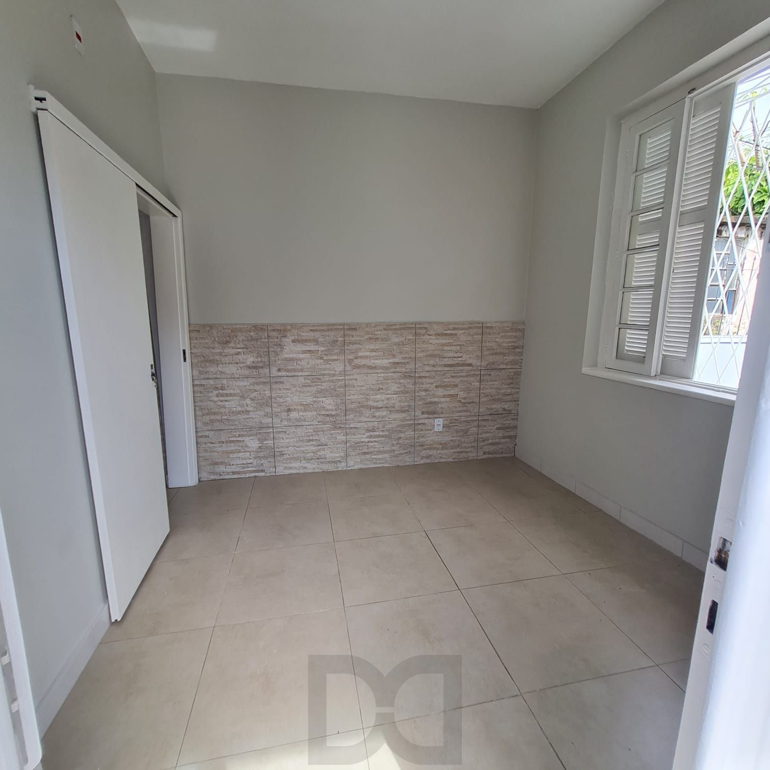 QUARTO CASAL