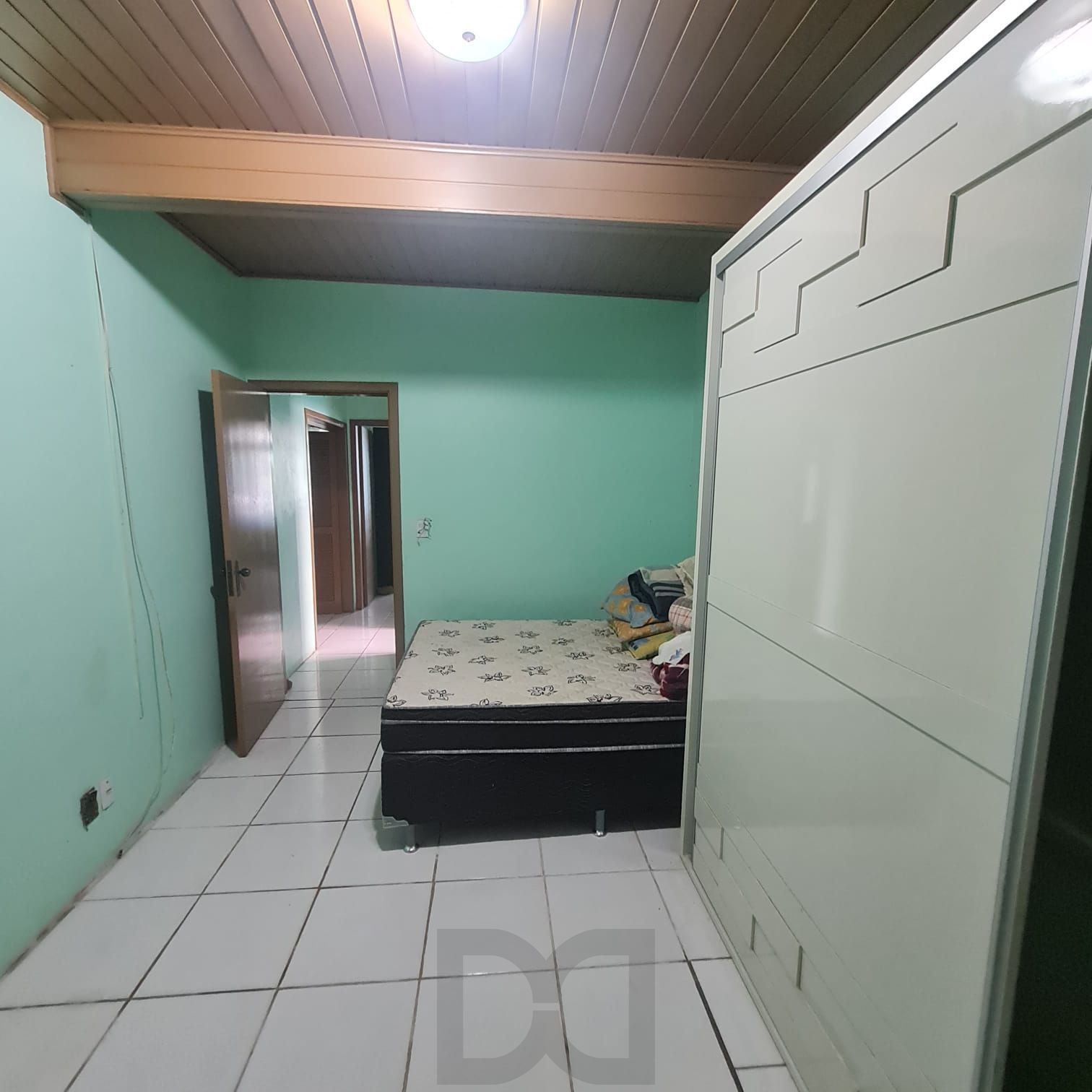 QUARTO CASAL