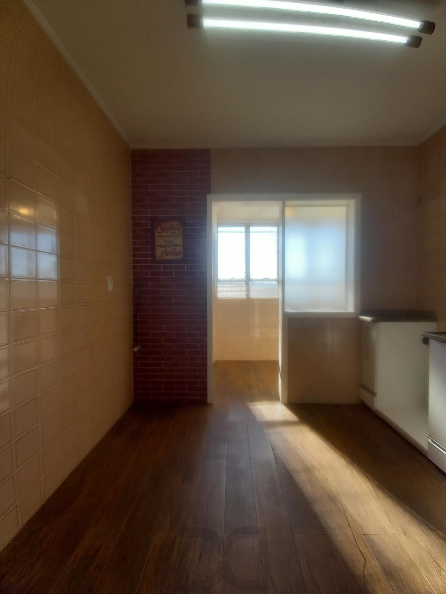 APTO DESOCUPADO COM VAGA GARAGEM — foto 14