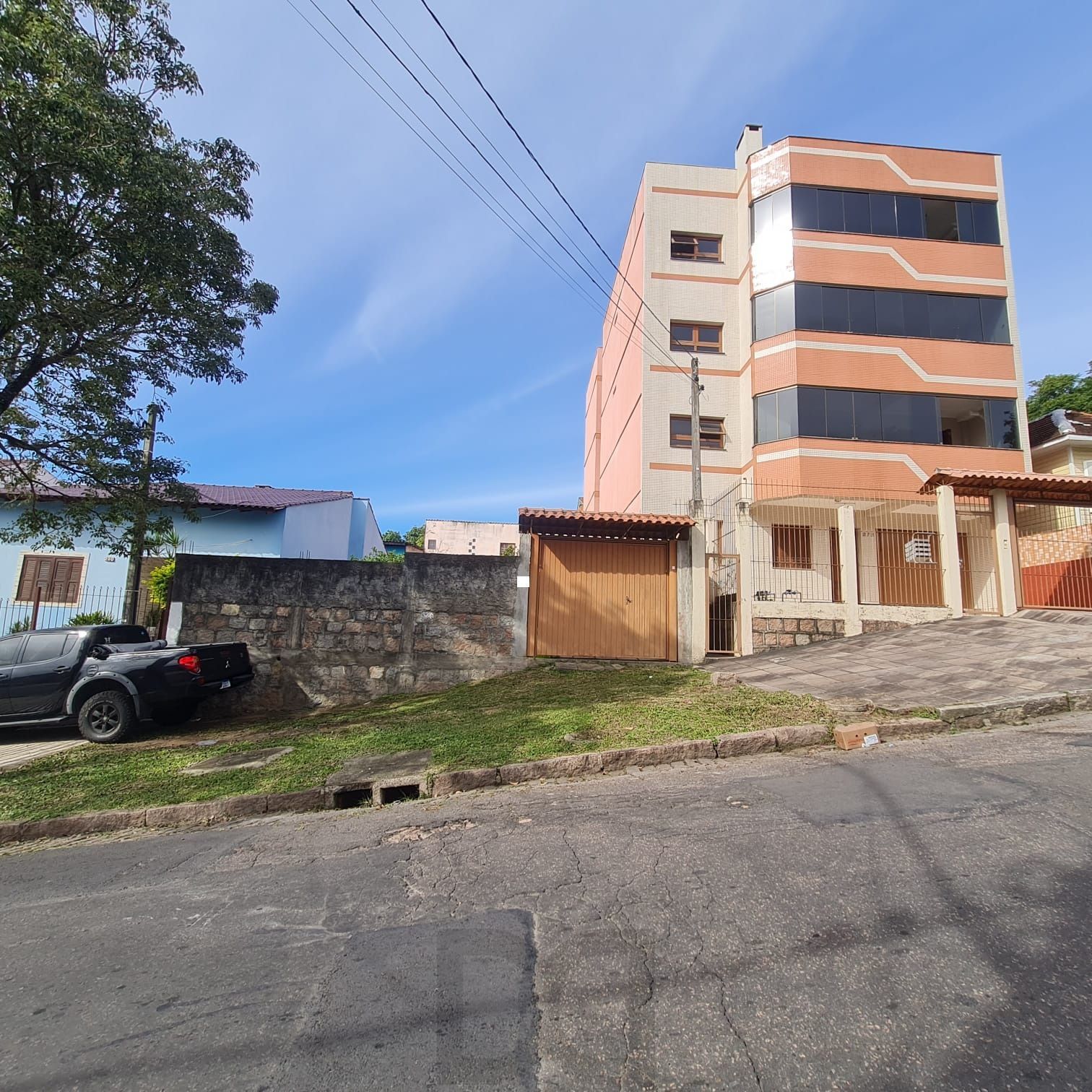 TERRENO PLANO PRÓXIMO IGREJA SÃO JORGE — foto 1
