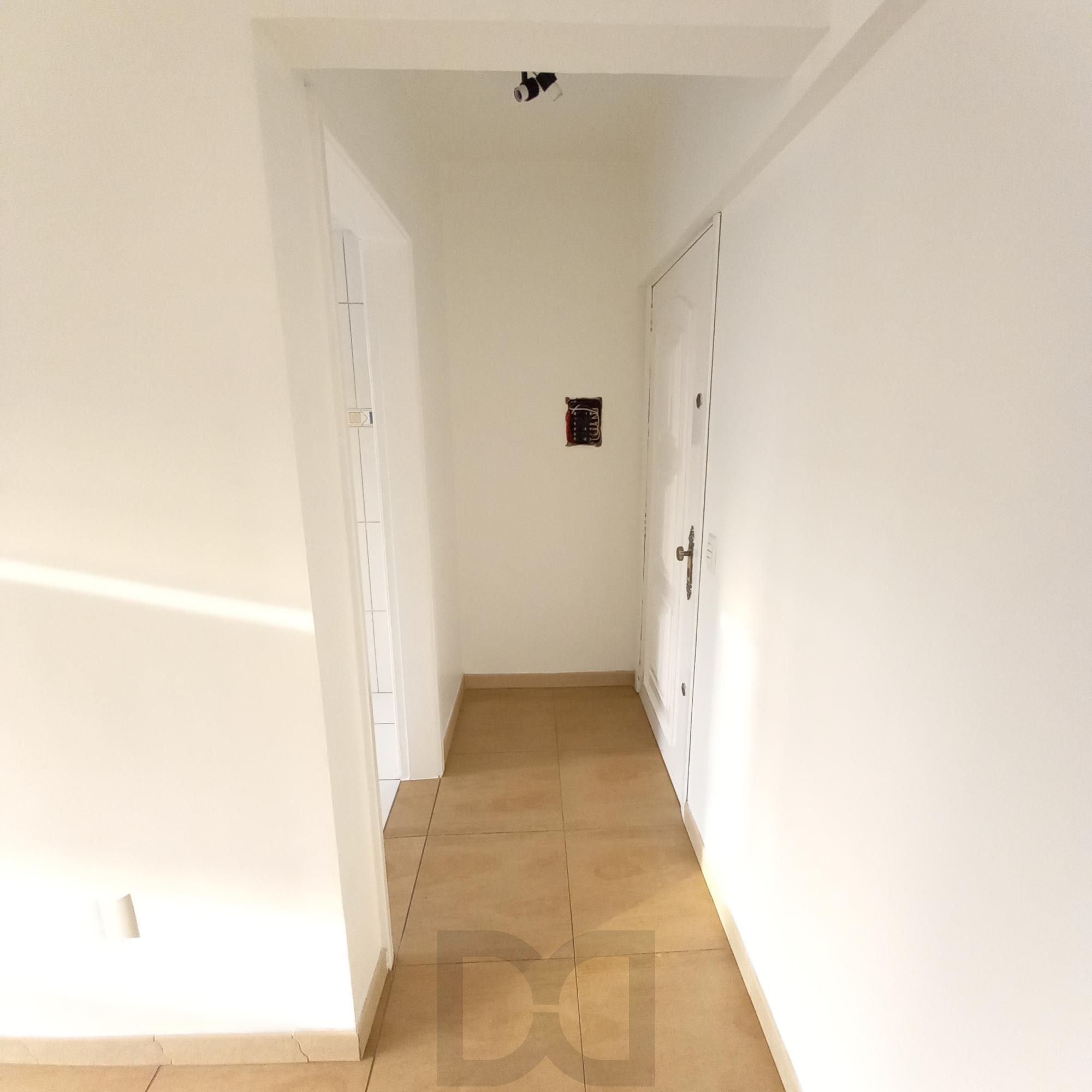 HALL ENTRADA APTO