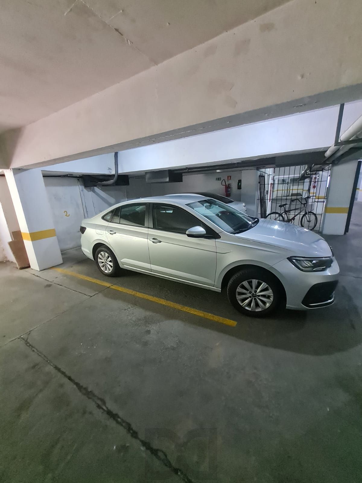 APTO DESOCUPADO 1 DORMITÓRIO COM BOX — foto 19