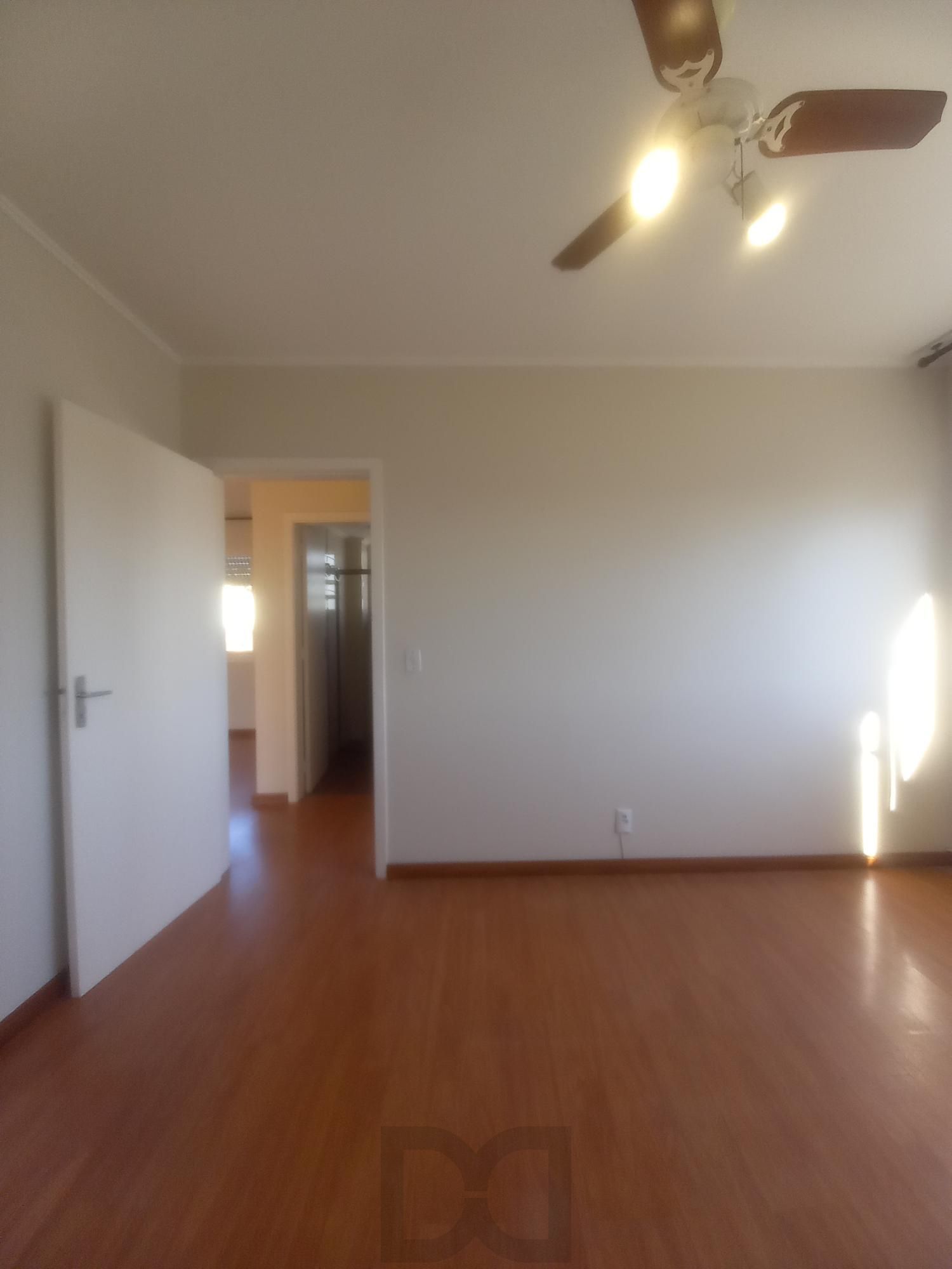 APTO DESOCUPADO COM VAGA GARAGEM — foto 9