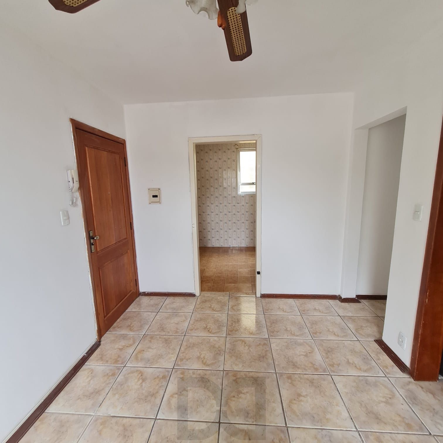 APTO 2 DORMITÓRIOS COM DEPENDÊNCIA EMPREGADA — foto 7