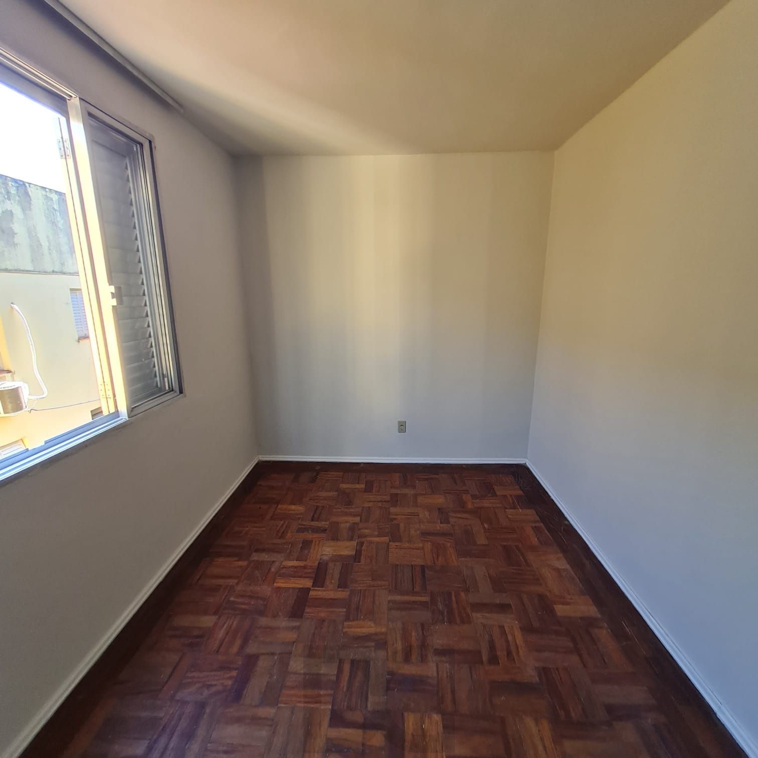 QUARTO SOLTEIRO