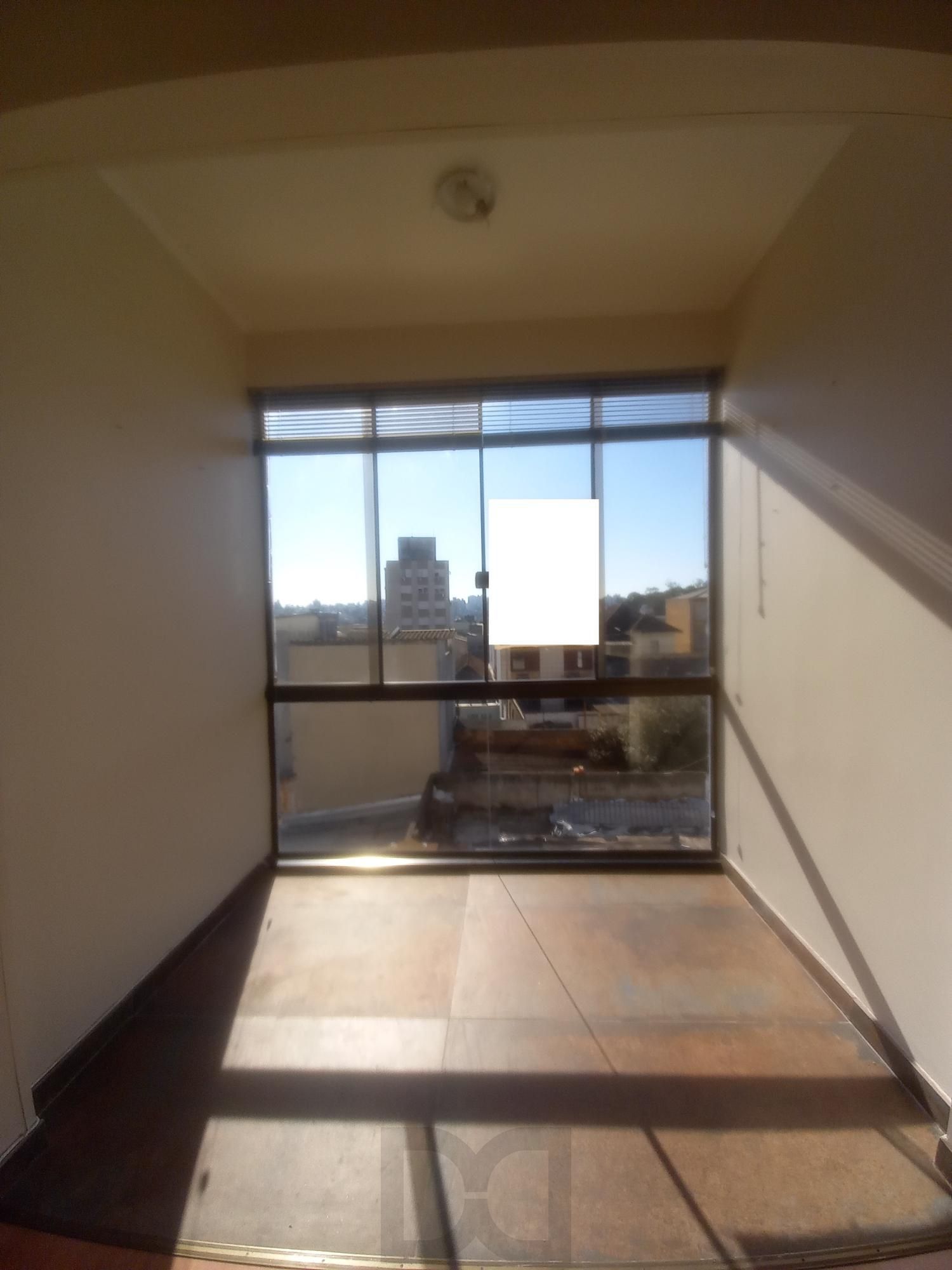 APTO DESOCUPADO COM VAGA GARAGEM — foto 11