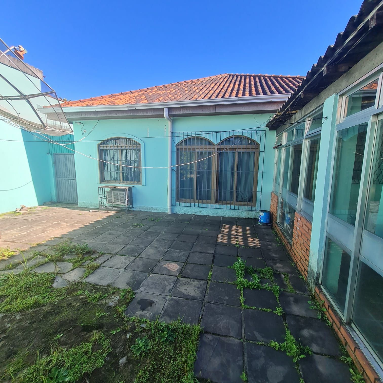 FACHADA DOS FUNDOS