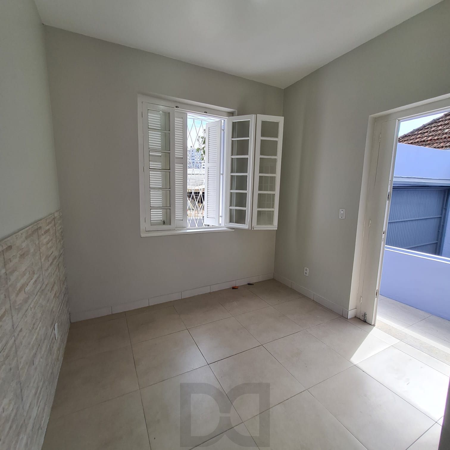 QUARTO CASAL