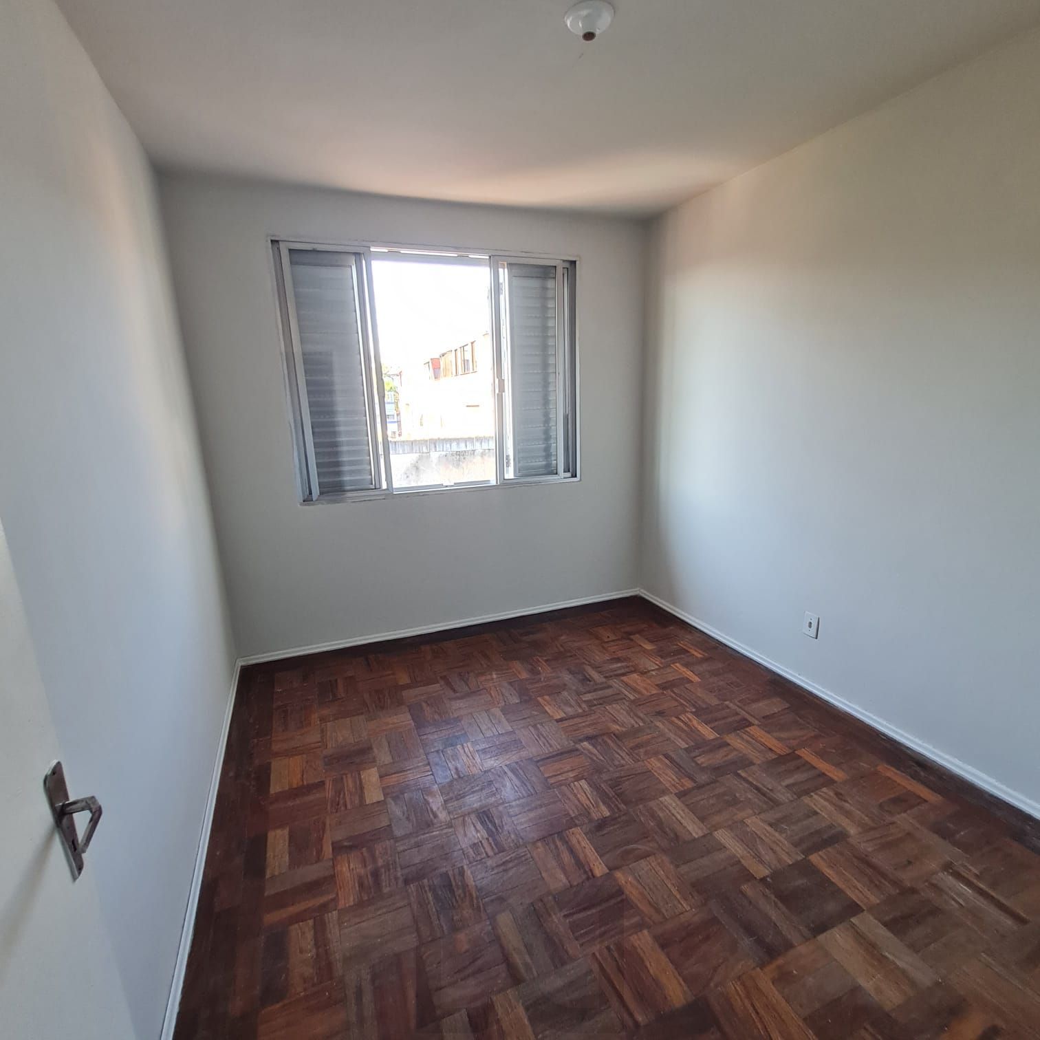QUARTO CASAL