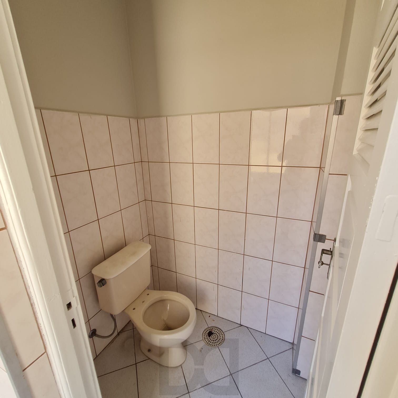 WC AUXILIAR