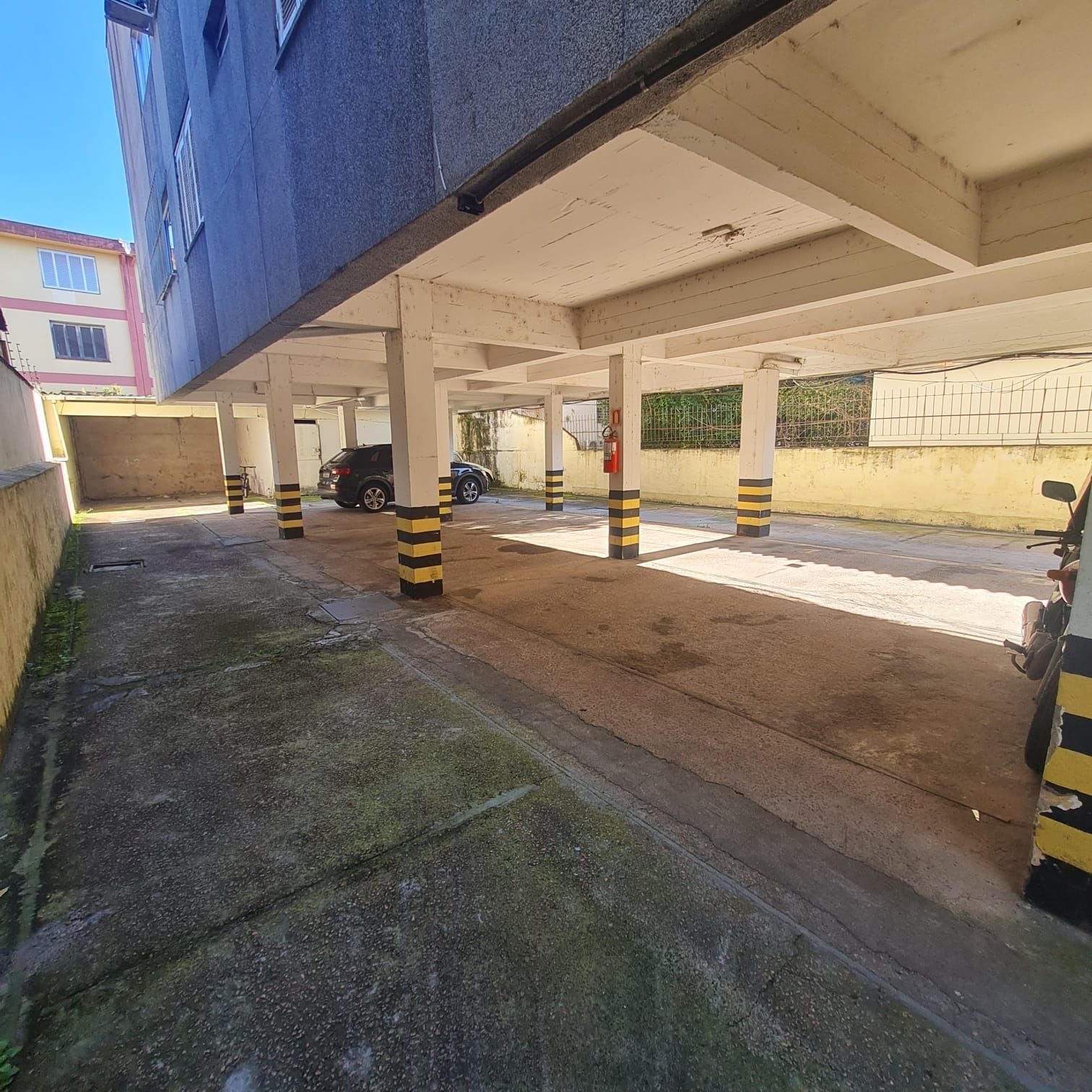 ESPAÇO DE GARAGEM